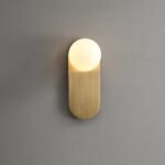 Liila_1_Brass_Wall_Lamp_Nuura_0009